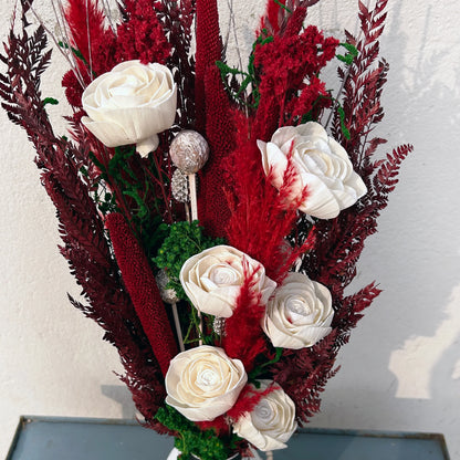 Aurelia Bunch in the Retro B&W Metal Vase